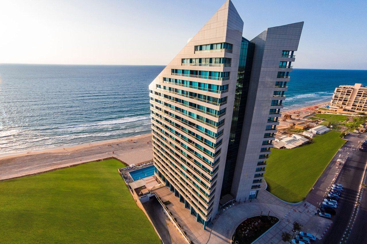 Okeanos Suites Herzliya Hotel by Herbert Samuel Exterior foto