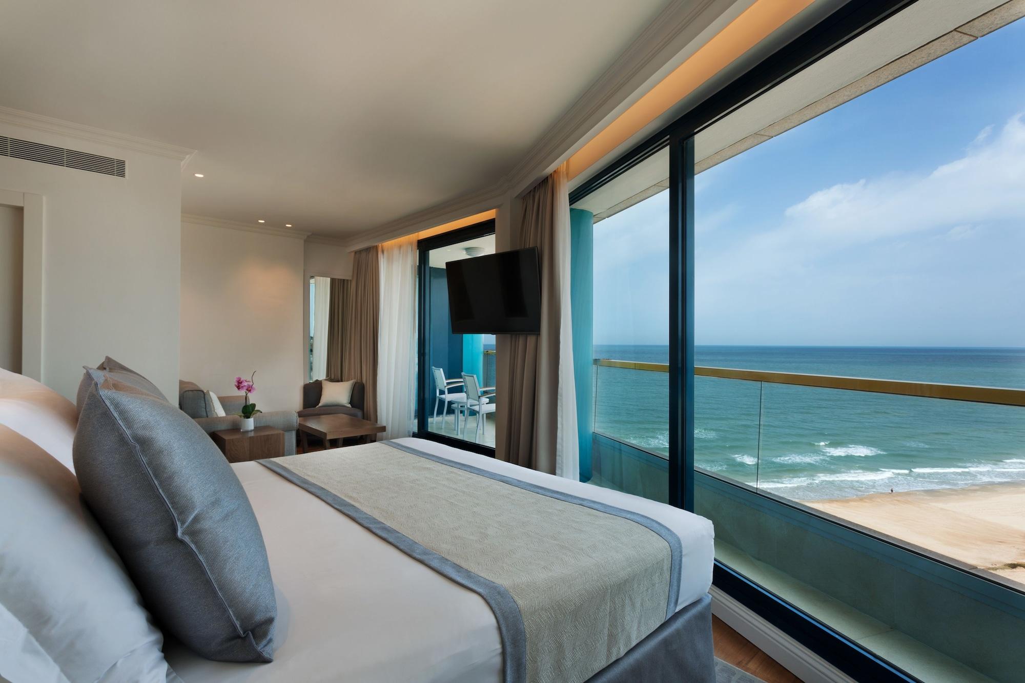 Okeanos Suites Herzliya Hotel by Herbert Samuel Exterior foto