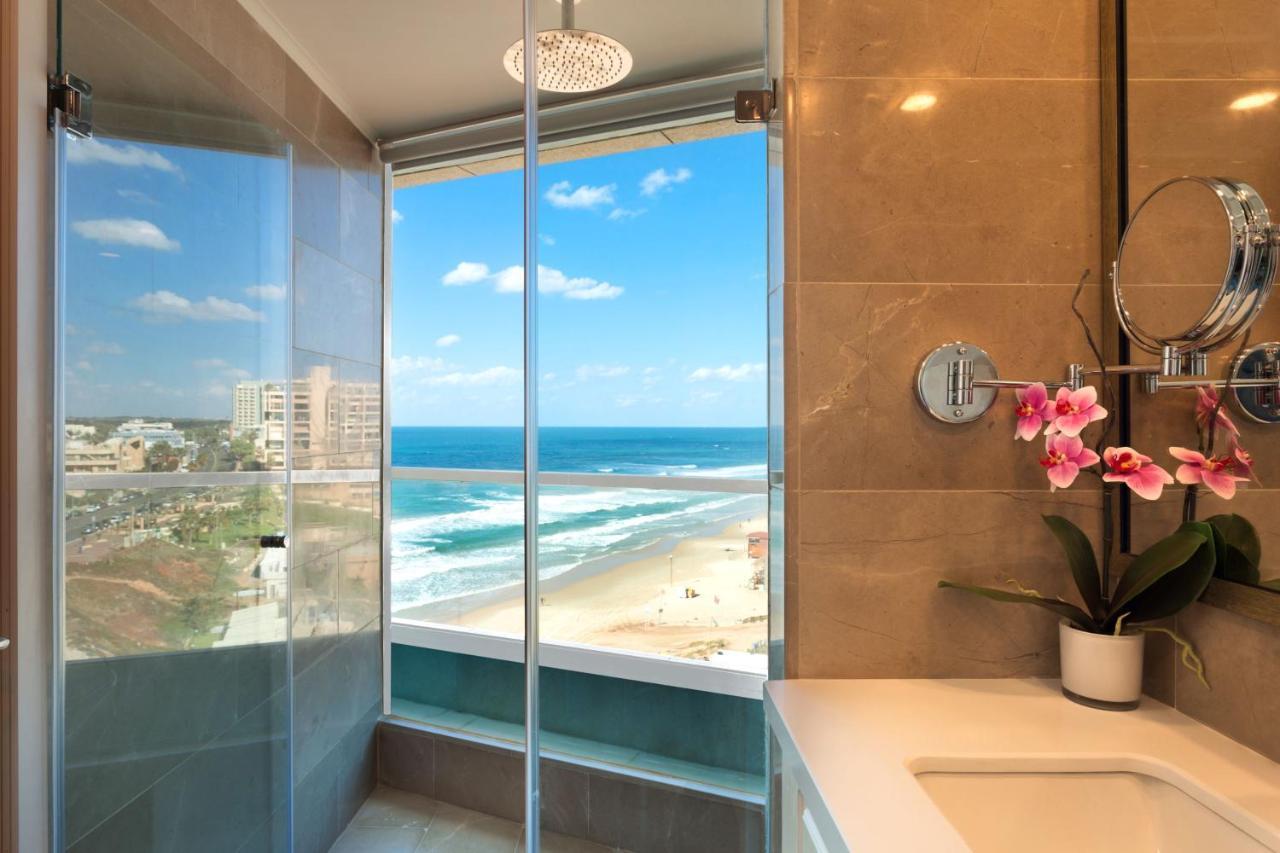 Okeanos Suites Herzliya Hotel by Herbert Samuel Exterior foto